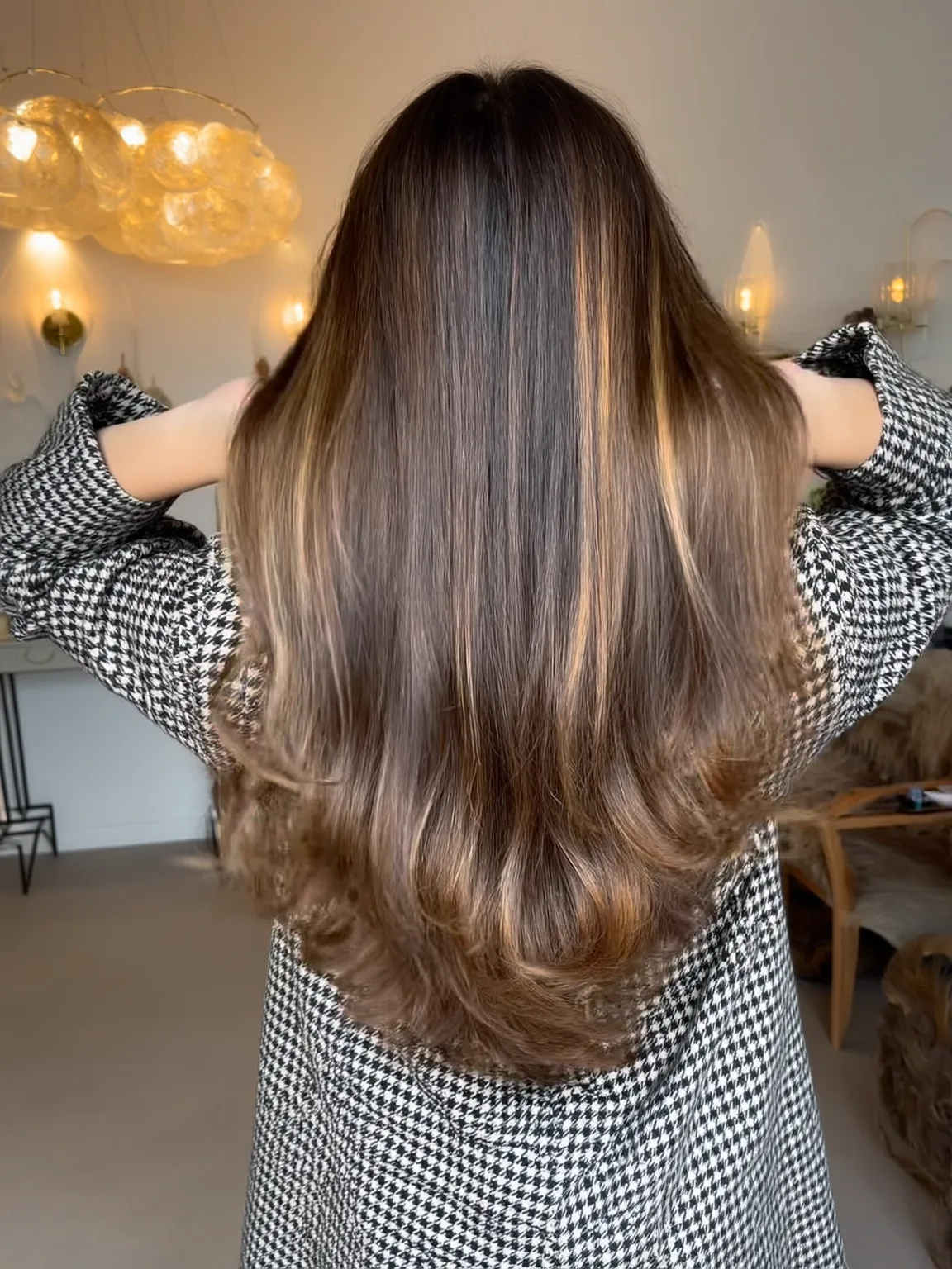 Warm Caramel Brown Wavy Long Layers with Honey Highlights